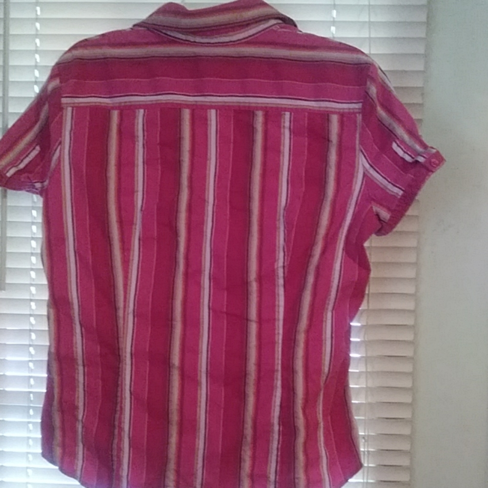 Woman's Top - Picture 2 of 2